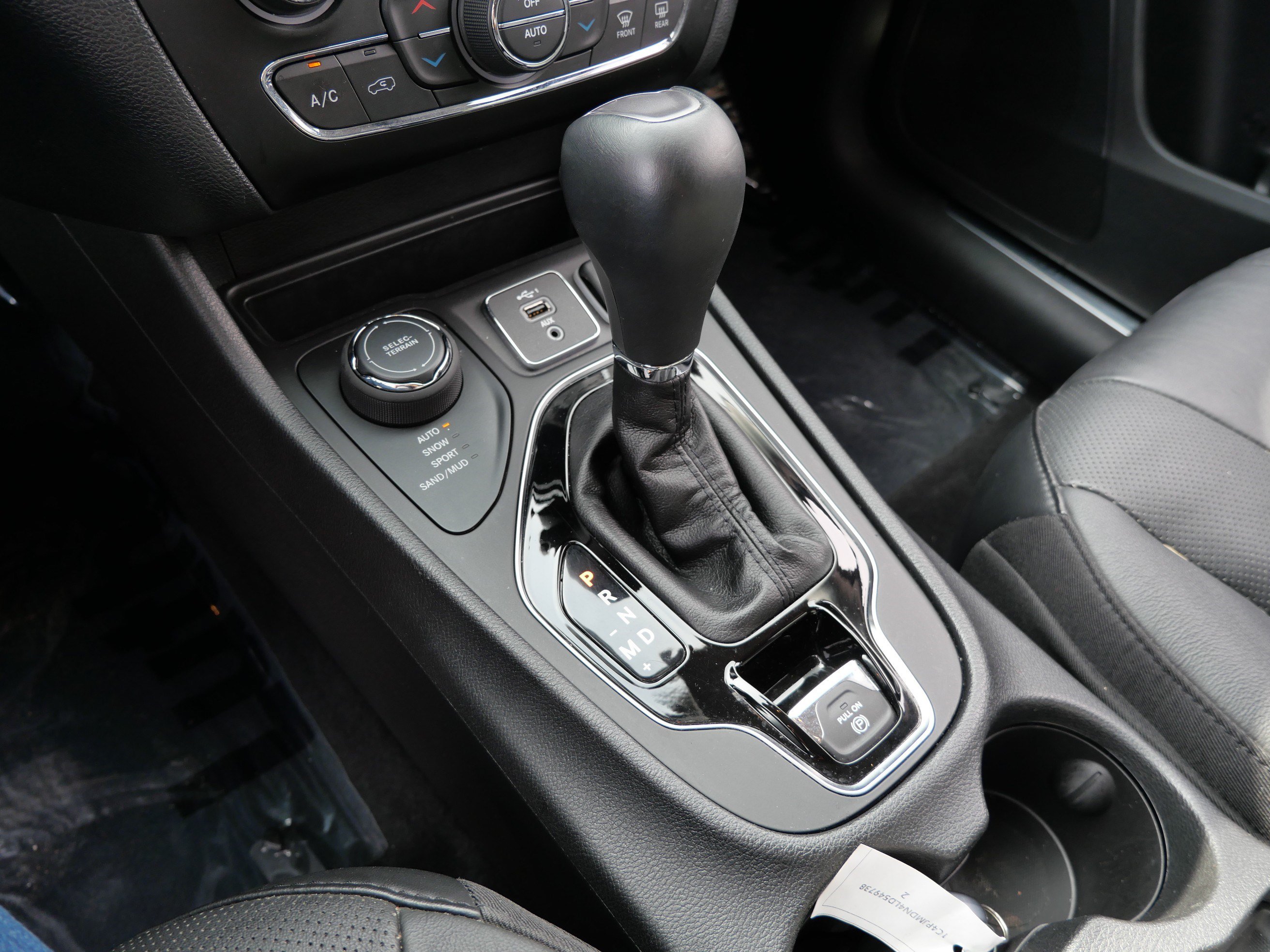 Used 2020 Jeep Cherokee Limited AWD/4WD image 24