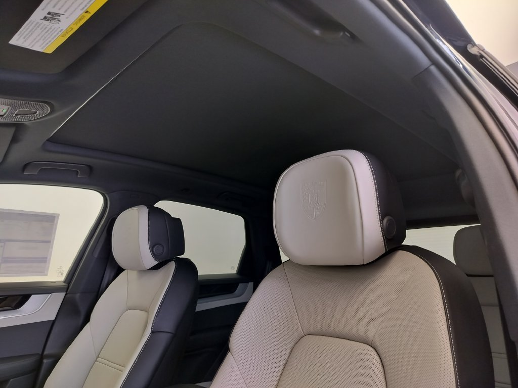 New 2026 Porsche Cayenne S AWD/4WD image 7