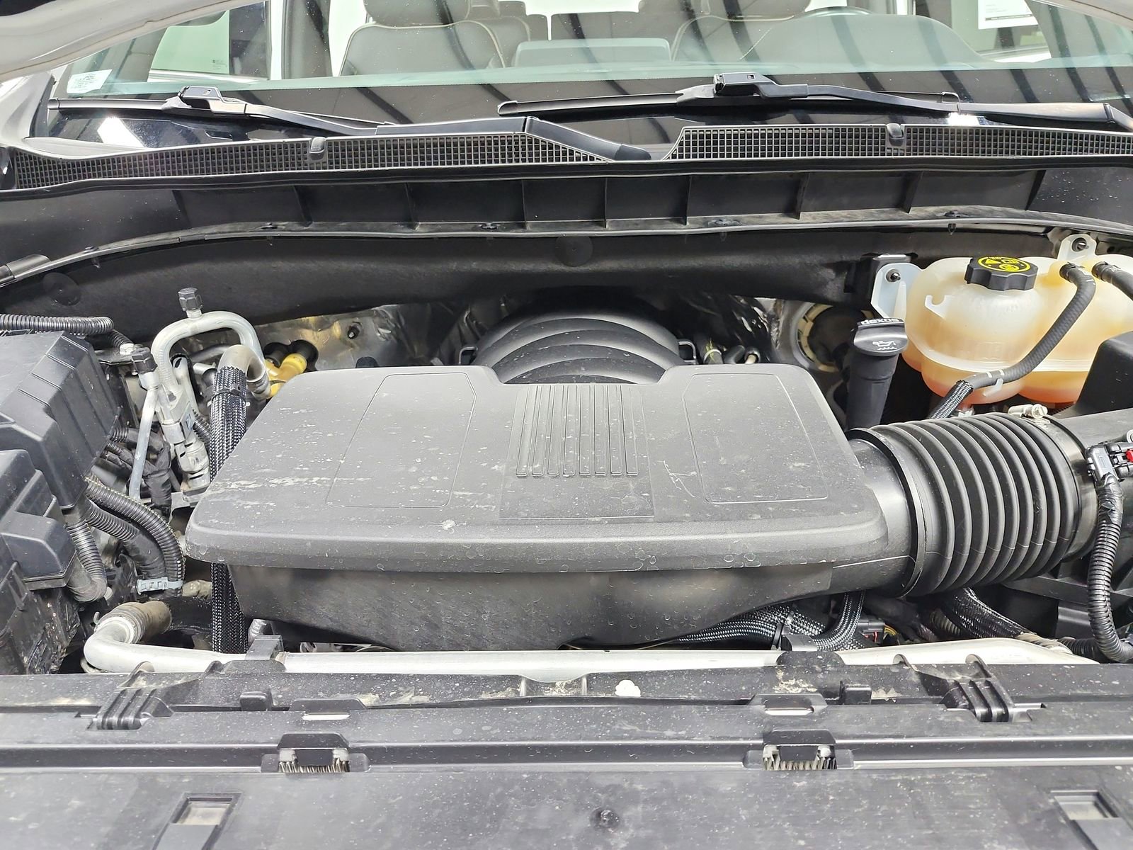 Used 2023 Chevrolet Suburban Premier image 17