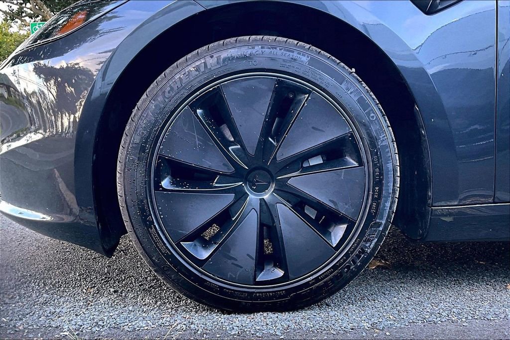 Used 2025 Tesla Model 3 Long Range image 8