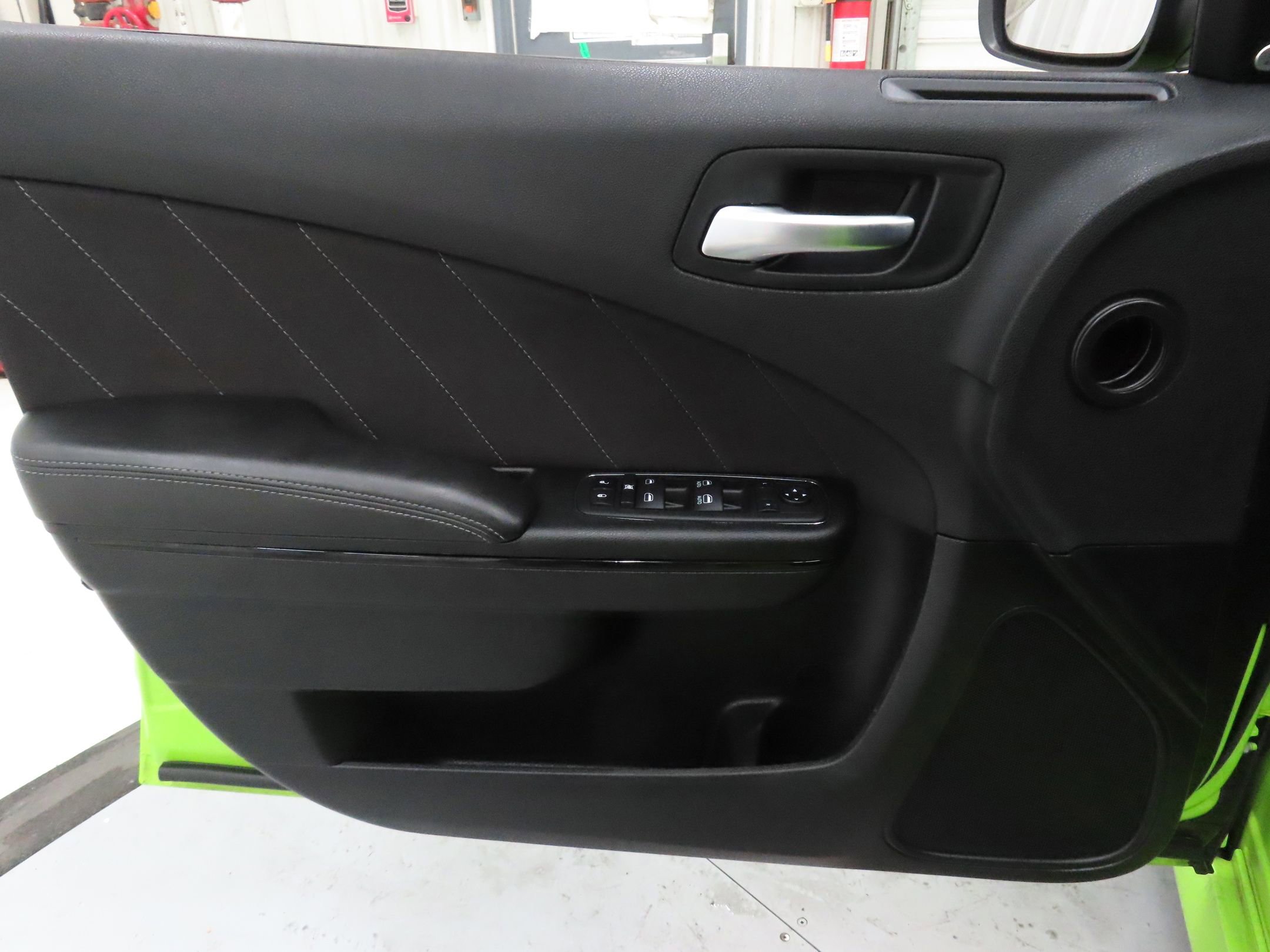 Used 2023 Dodge Charger R/T w/ Blacktop Package image 9