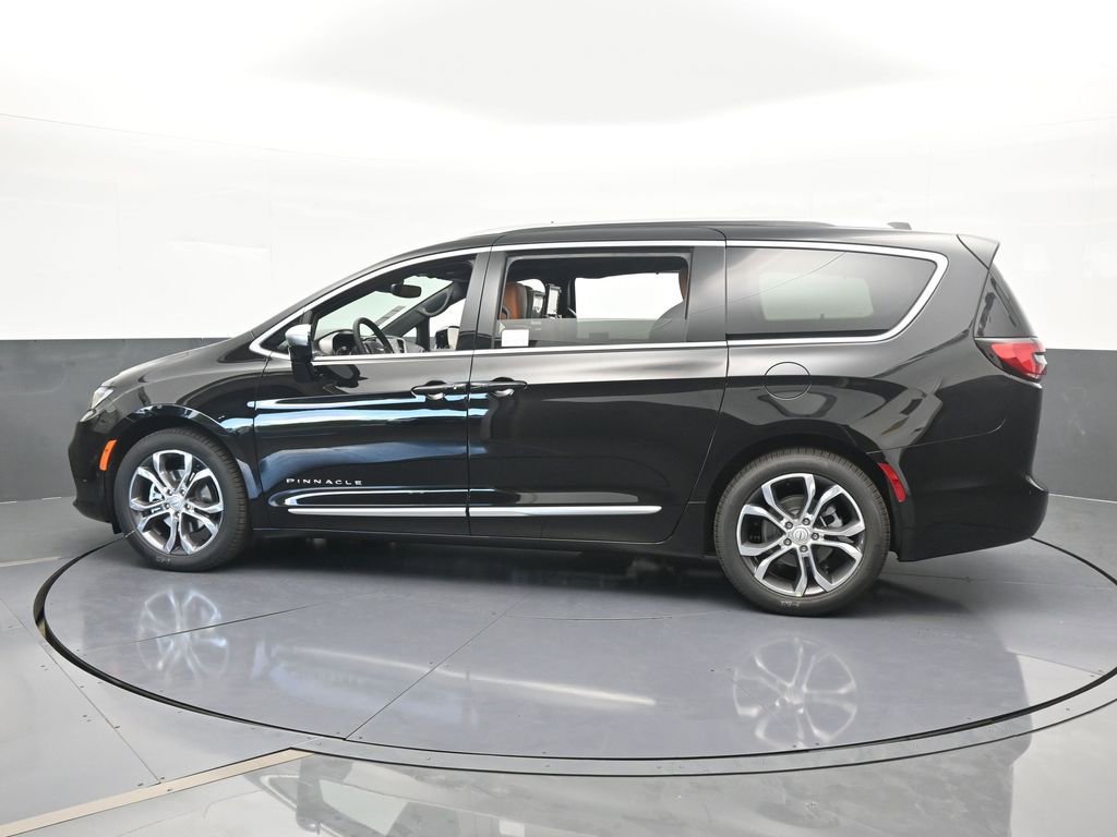 New 2026 Chrysler Pacifica Pinnacle image 3