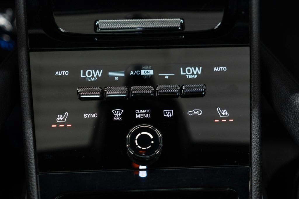 Used 2024 Porsche Cayenne AWD/4WD image 20