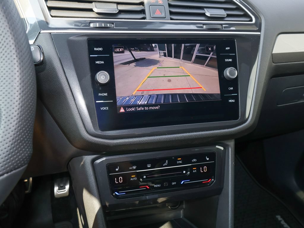 Certified 2024 Volkswagen Tiguan SE R-Line AWD/4WD image 20