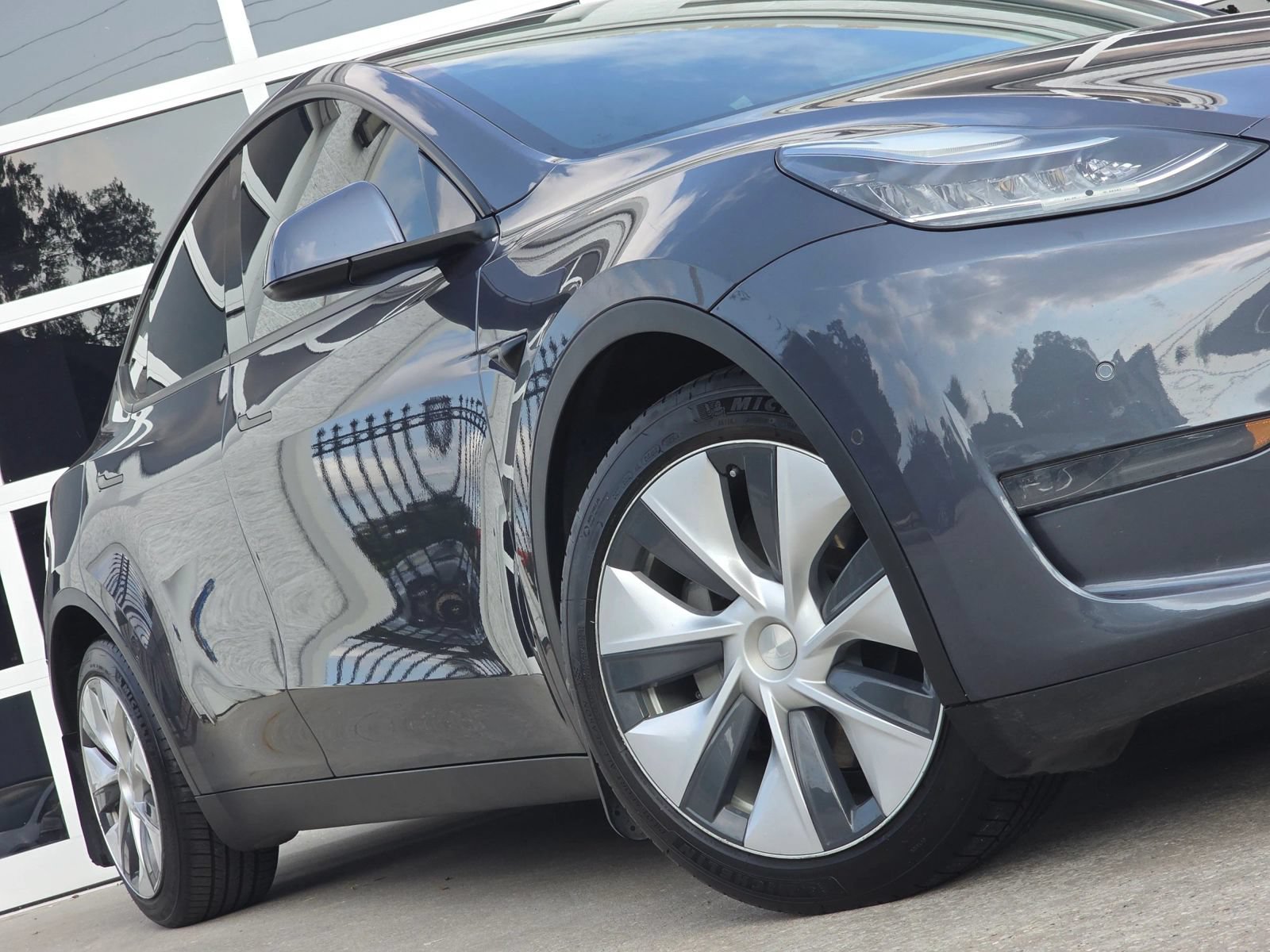 Used 2021 Tesla Model Y Long Range AWD/4WD image 12
