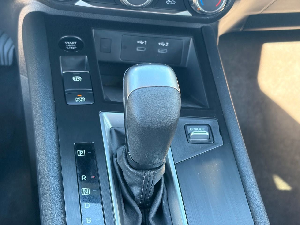 Certified 2025 Nissan Kicks SV w/ Interior Electronics Package FWD image 27