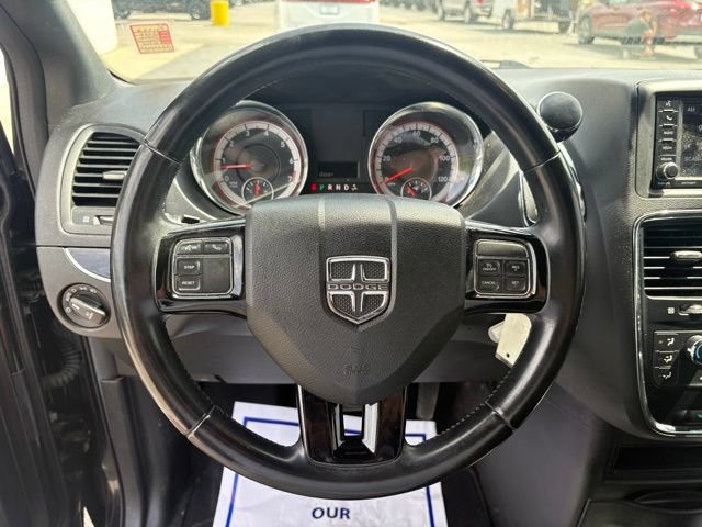 Used 2020 Dodge Grand Caravan SE FWD image 15