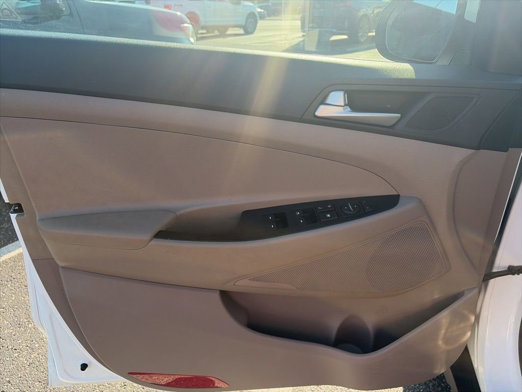 Used 2019 Hyundai Tucson Value AWD/4WD image 13