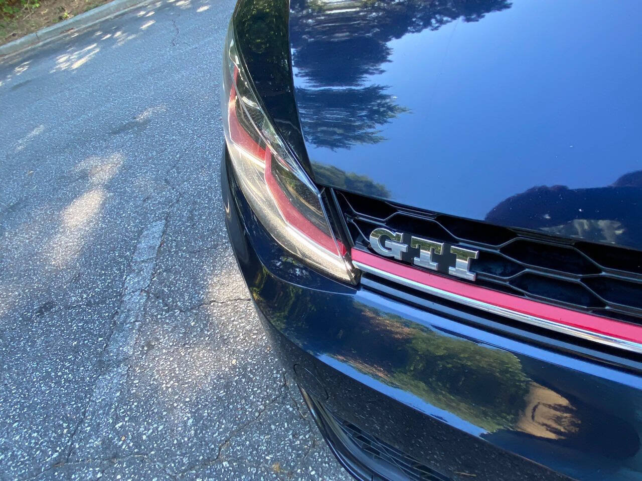 Used 2018 Volkswagen GTI SE FWD image 59