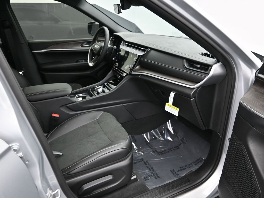 New 2026 Jeep Grand Cherokee L 4WD image 29