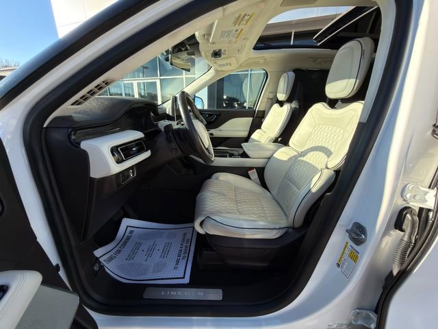 Used 2022 Lincoln Aviator Black Label w/ Dynamic Handling Package image 25
