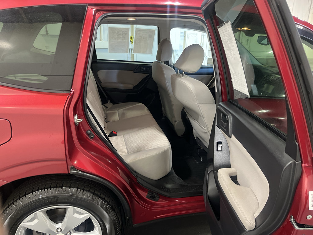 Used 2015 Subaru Forester 2.5i Premium AWD/4WD image 18