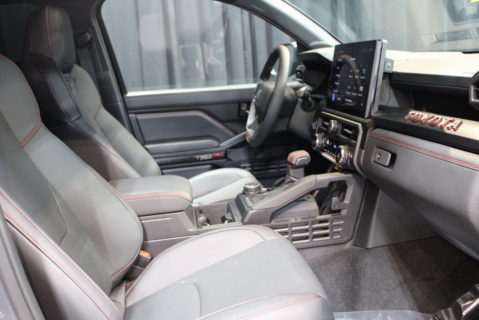 Used 2025 Toyota Tacoma TRD Pro image 17