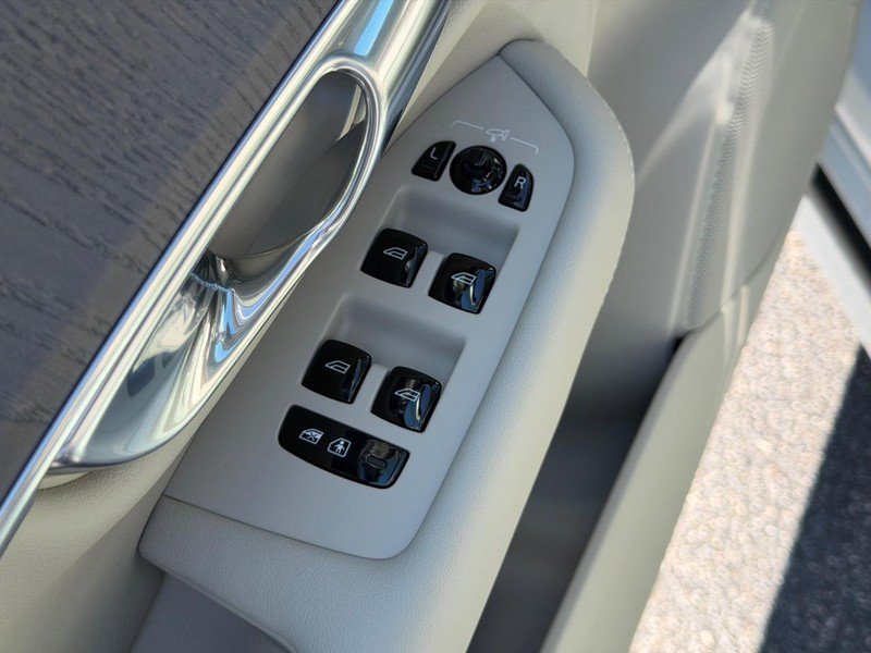 New 2026 Volvo XC90 T8 Ultra w/ Lounge Package AWD/4WD image 10