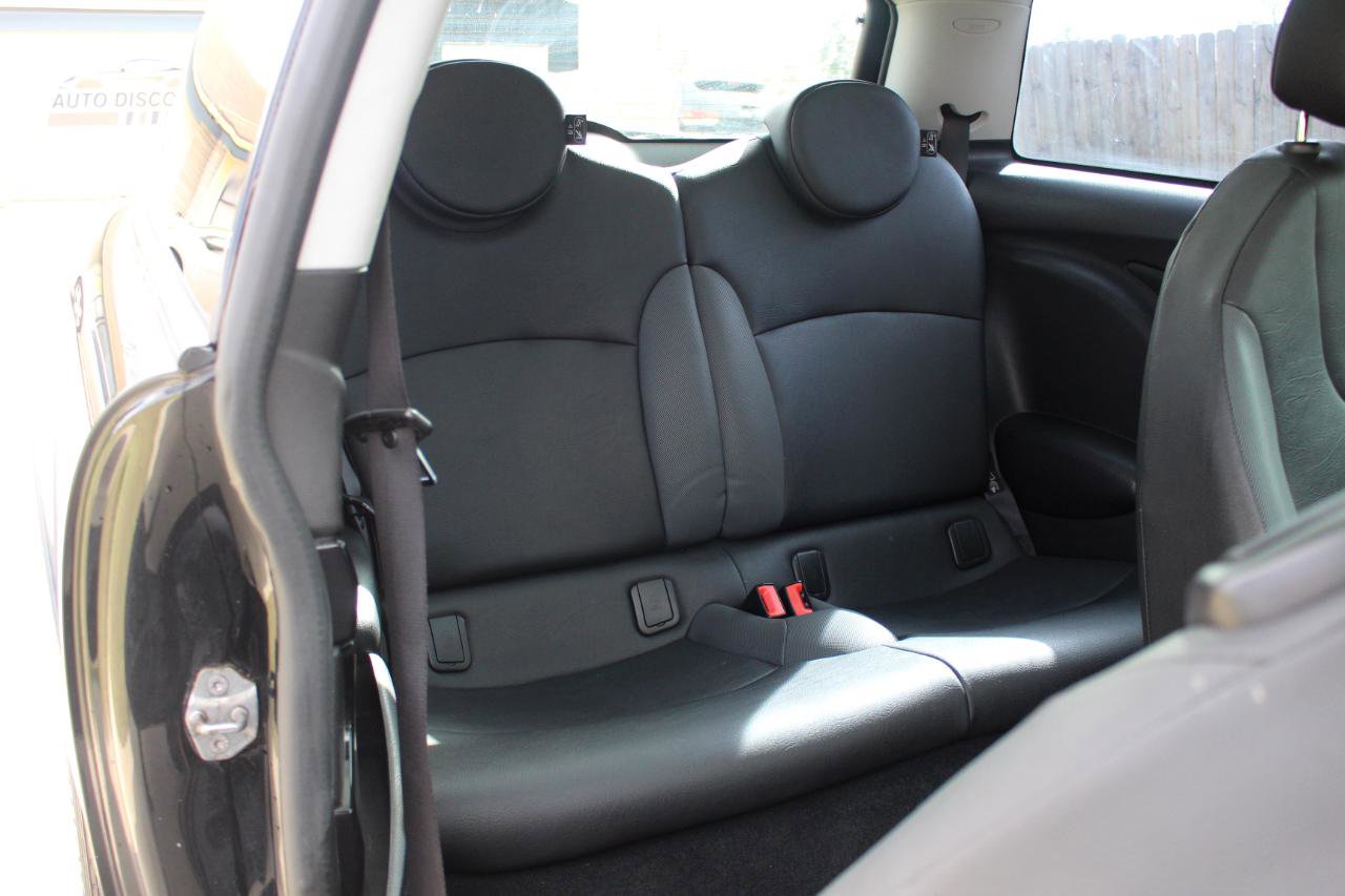 Used 2010 MINI Cooper Hardtop image 27