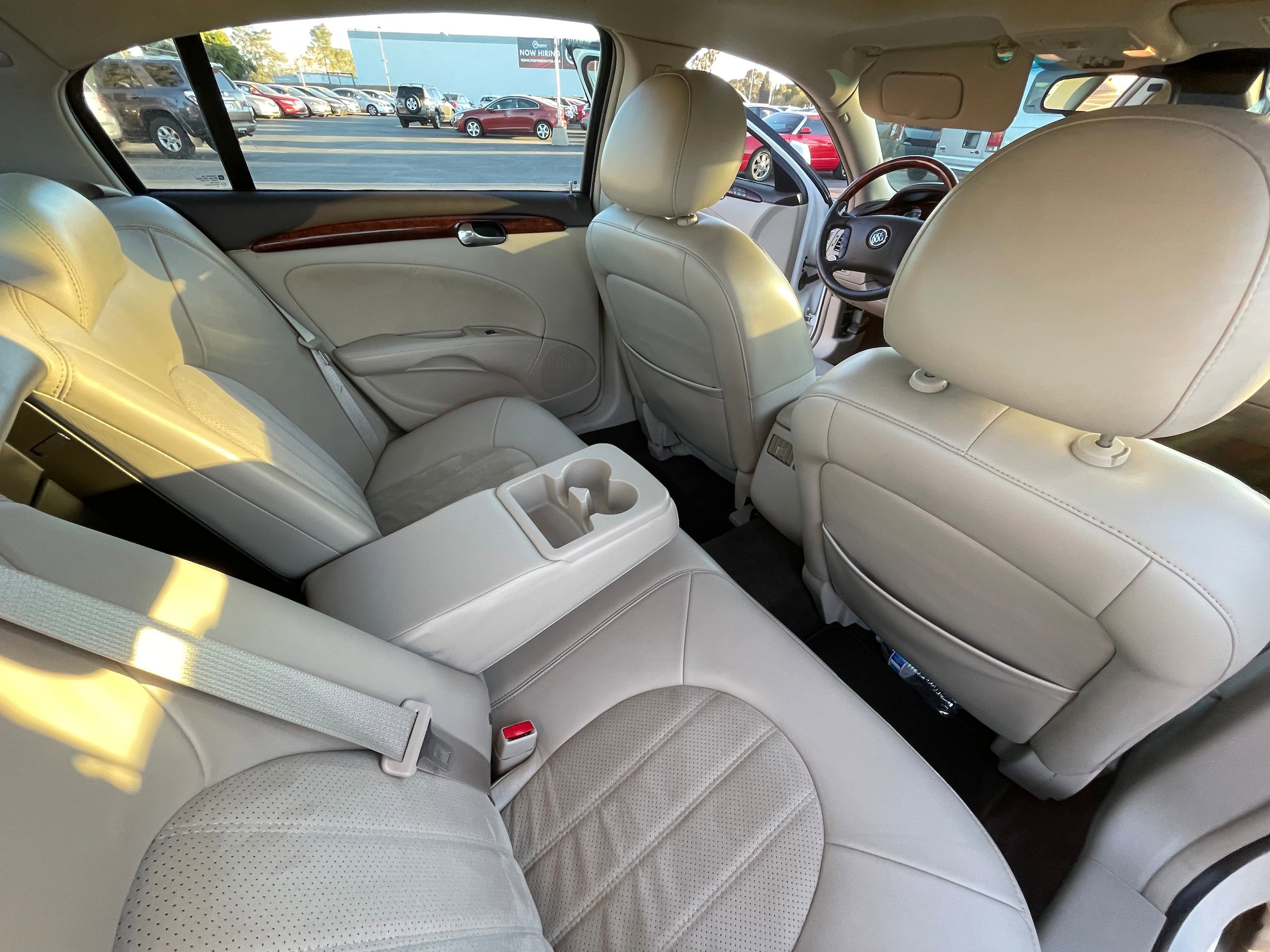 Used 2011 Buick Lucerne Super FWD image 29