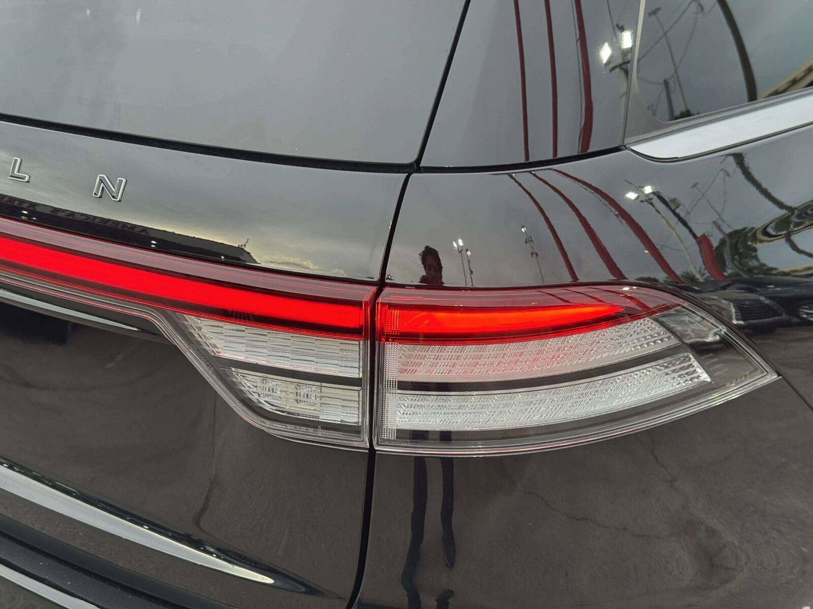Used 2025 Lincoln Aviator Black Label AWD/4WD image 17