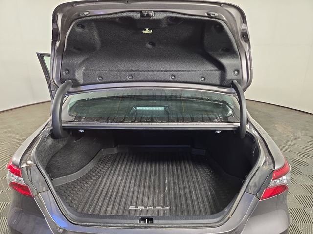 Used 2023 Toyota Camry XLE image 31