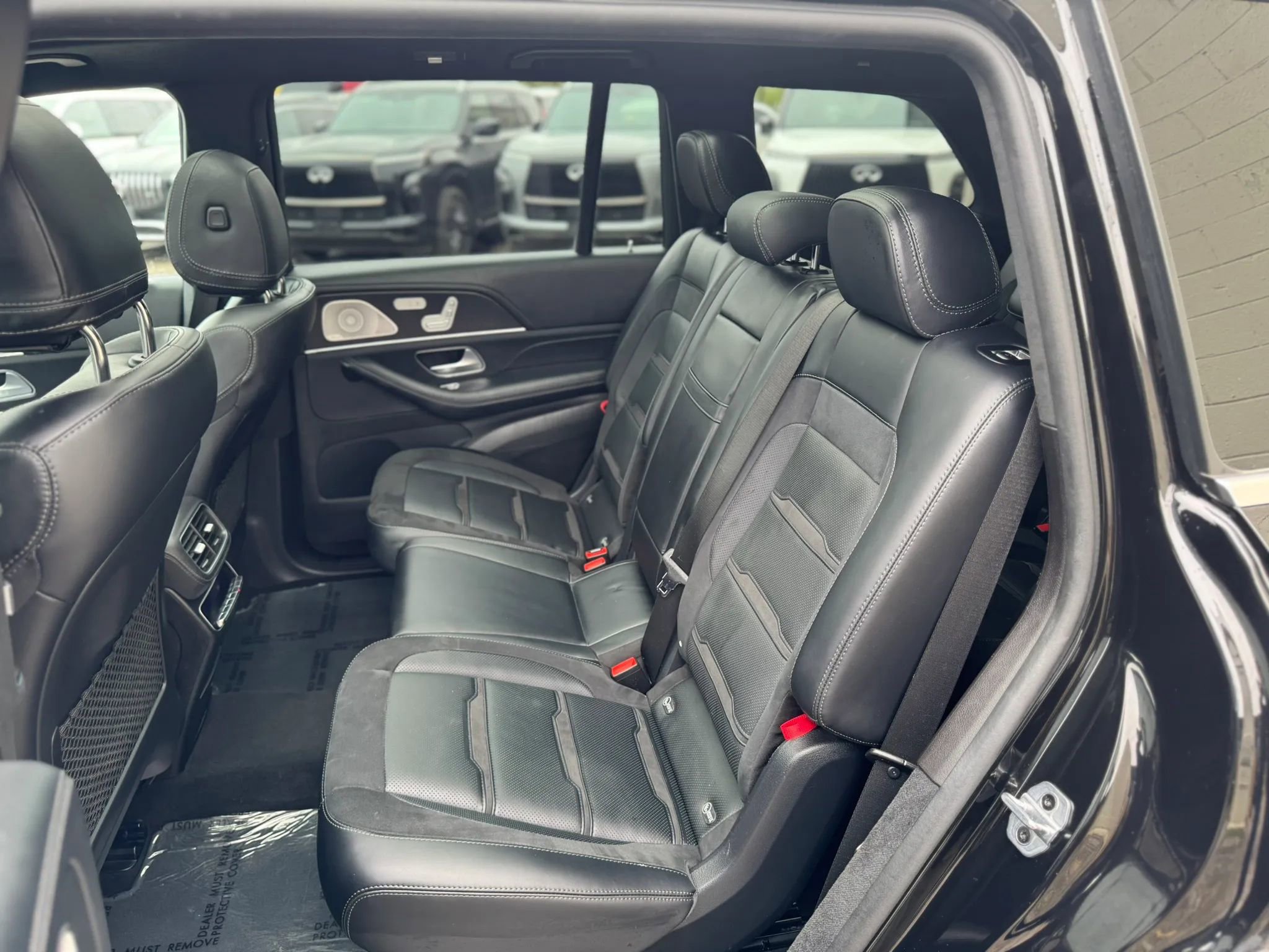 Used 2023 Mercedes-Benz GLS 63 AMG 4MATIC w/ Warmth & Comfort Package image 35