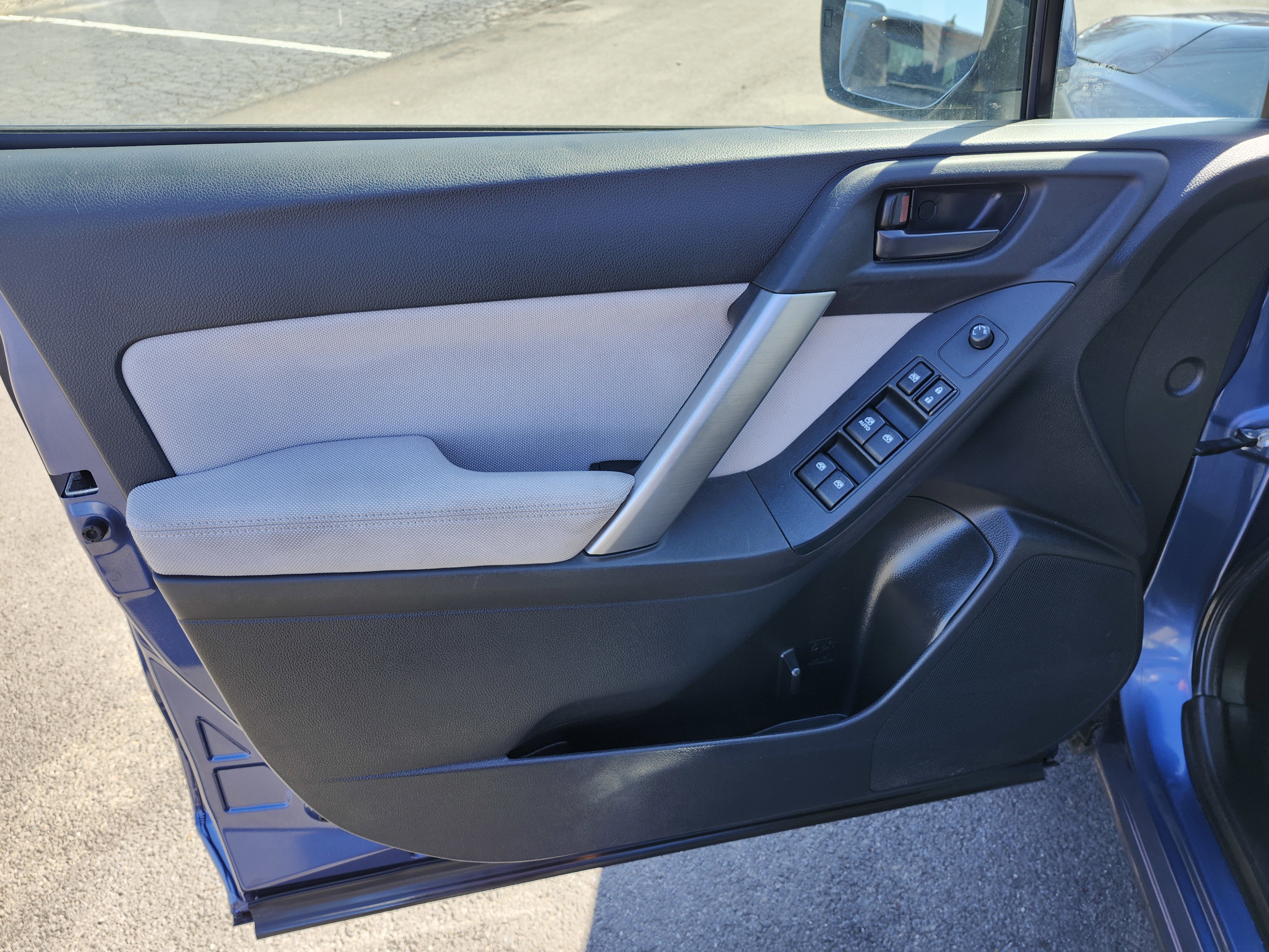 Used 2014 Subaru Forester 2.5i Premium w/ Popular Package #2 image 24