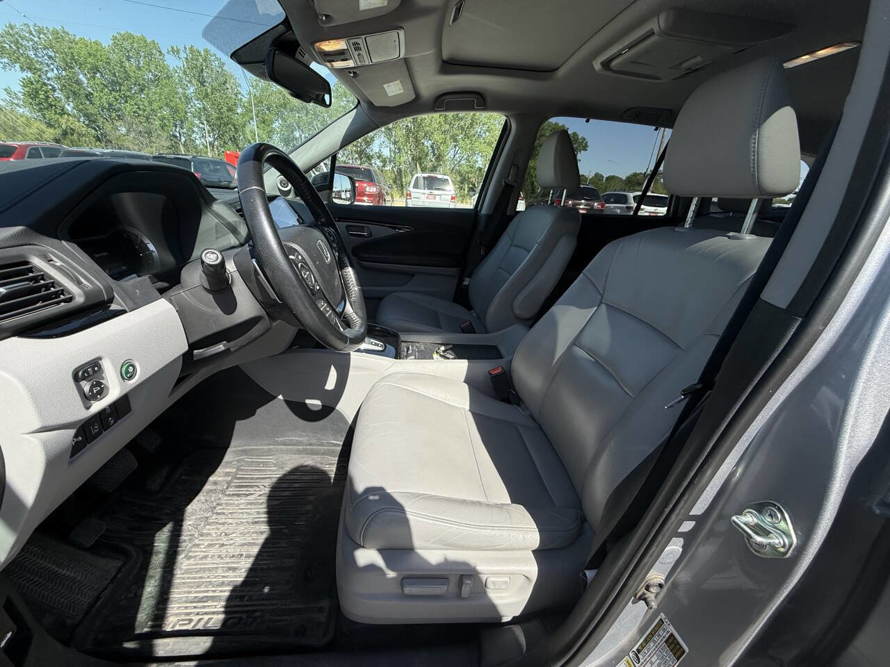Used 2016 Honda Pilot Touring image 25