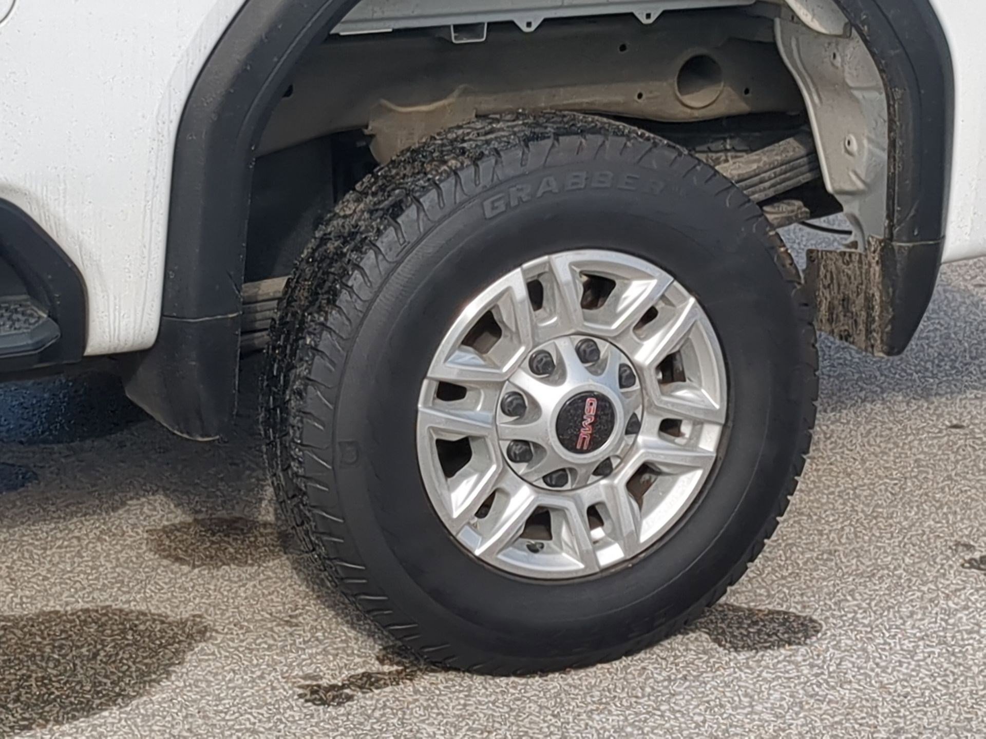 Used 2025 GMC Sierra 2500 SLE w/ SLE Convenience Package image 11