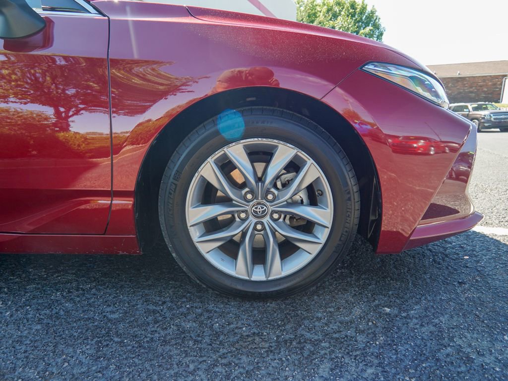 Used 2019 Toyota Avalon XLE FWD image 11