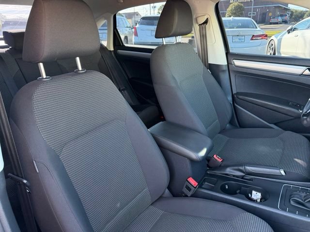 Used 2017 Volkswagen Passat 1.8T S FWD image 14