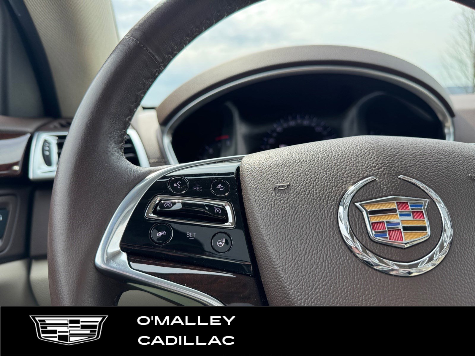 Used 2016 Cadillac SRX Luxury w/ Driver Awareness Package image 16