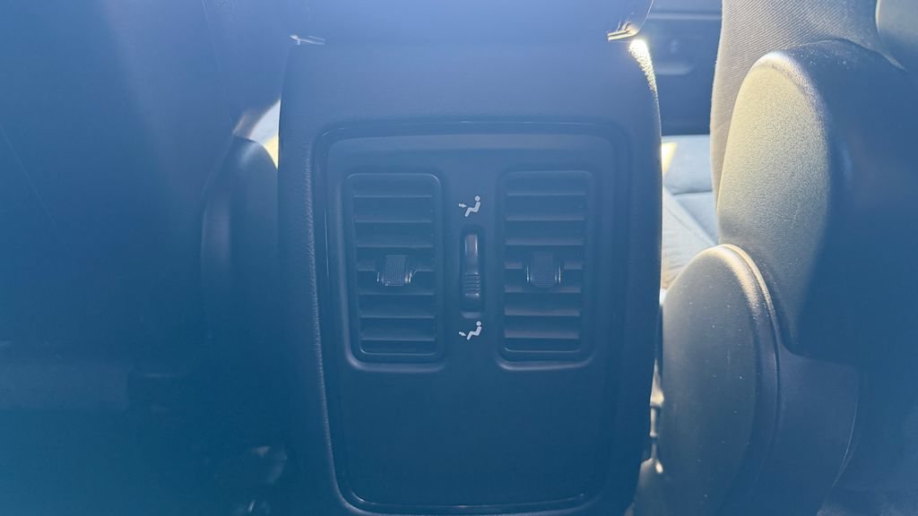Used 2025 Dodge Durango GT RWD image 29