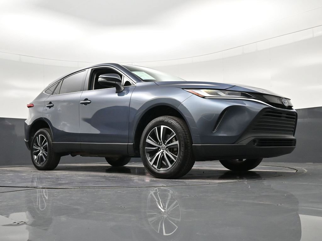 Used 2023 Toyota Venza LE image 37