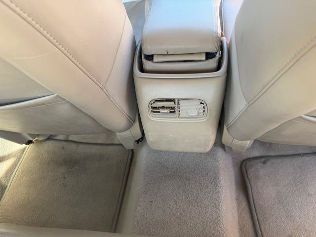 Used 2011 Buick Lucerne CXL FWD image 16