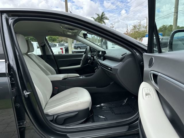 Used 2025 Hyundai Sonata SEL FWD image 29