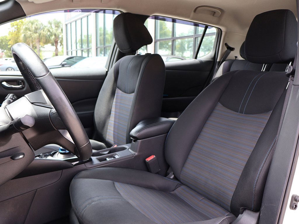 Used 2018 Nissan Leaf SV w/ SV Technology Package image 27