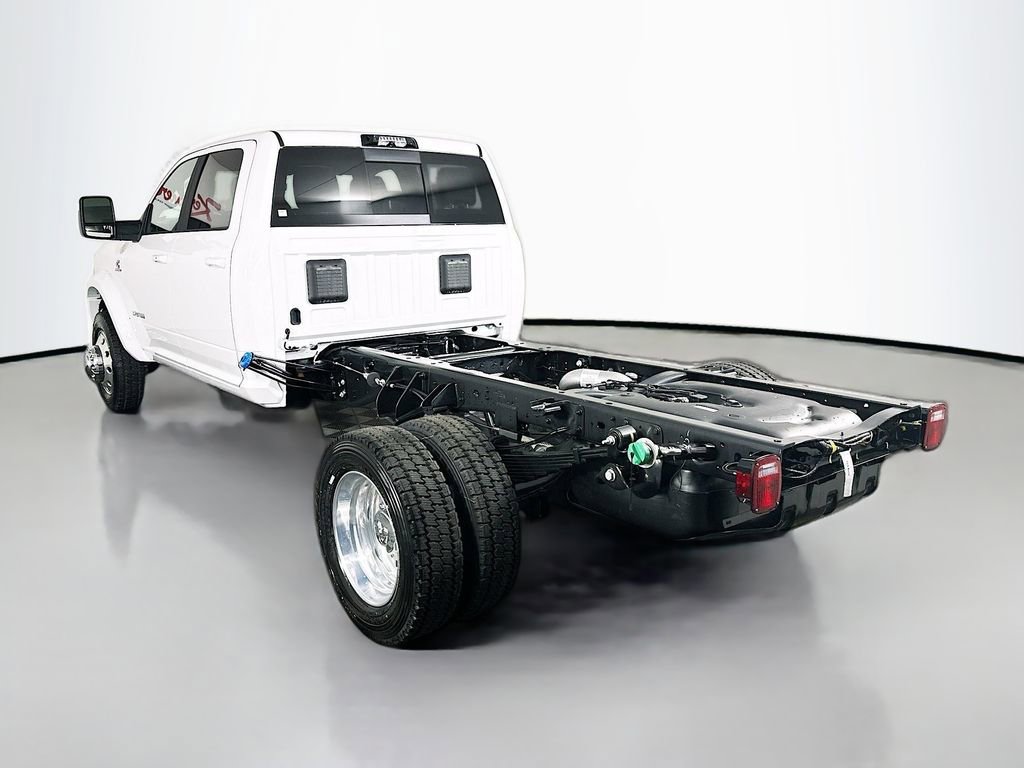 New 2026 RAM 4500 4x4 Crew Cab DRW image 5