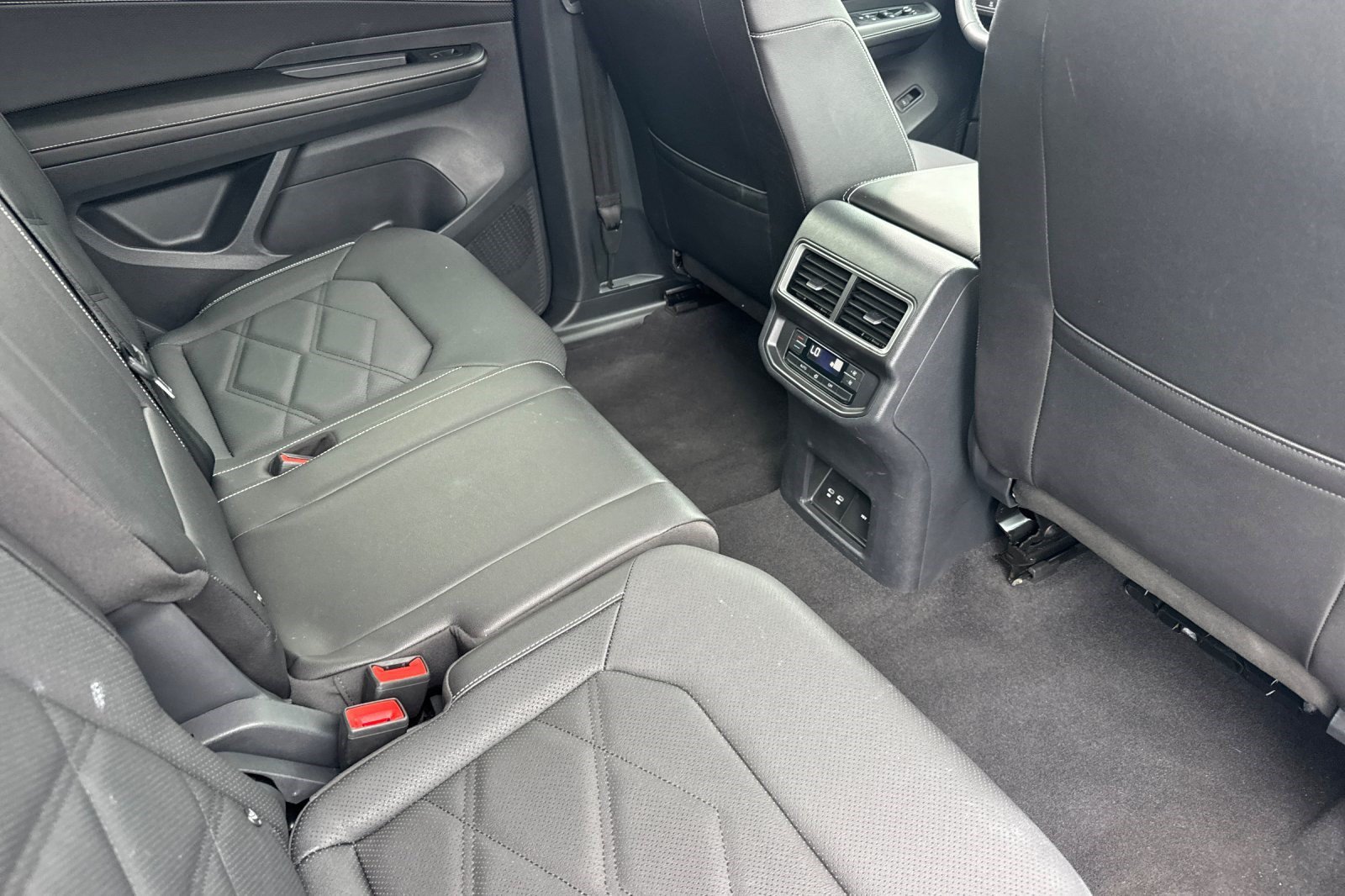 Used 2026 Volkswagen Atlas SE AWD/4WD image 33