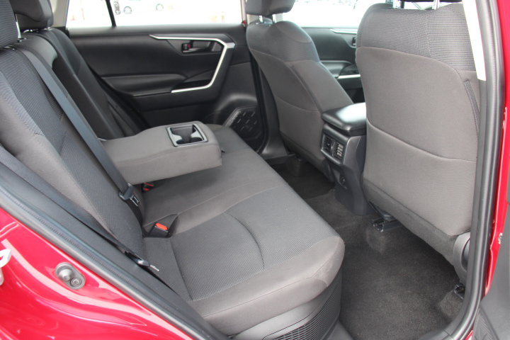 Certified 2025 Toyota RAV4 LE image 17