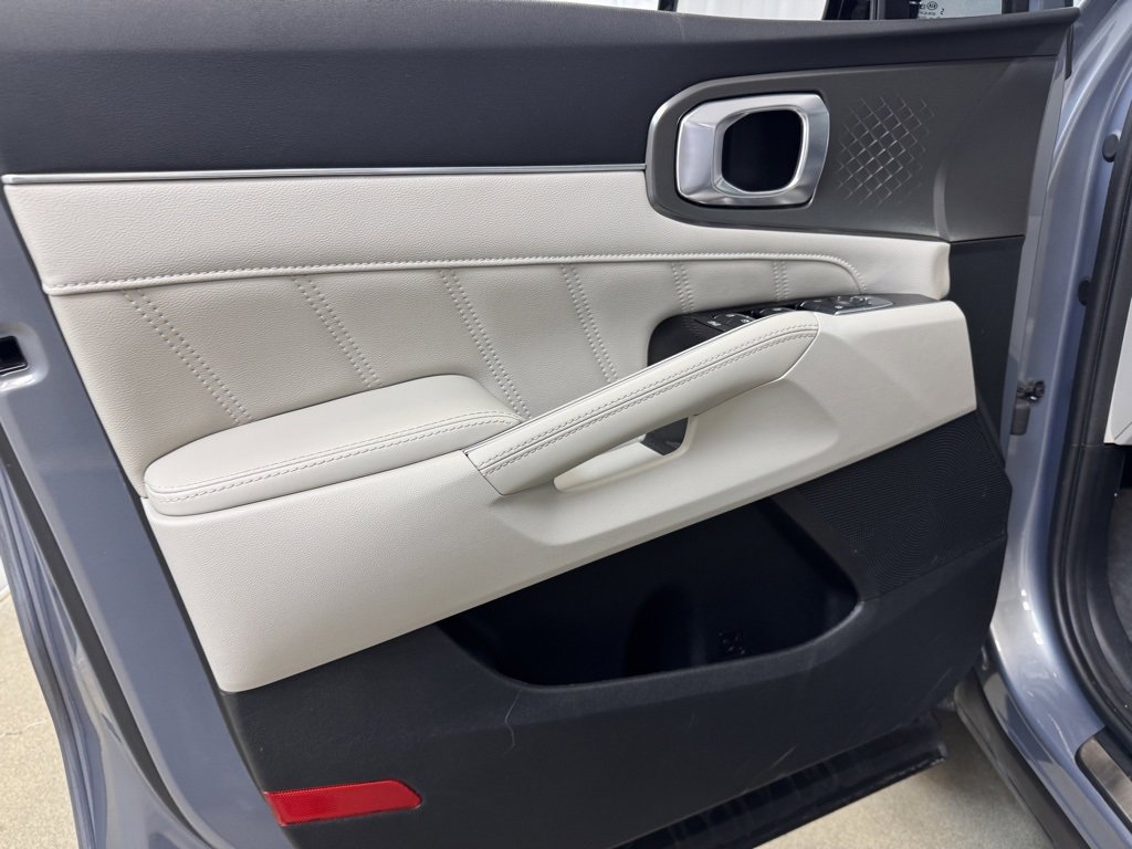 Used 2021 Kia Sorento SX image 8