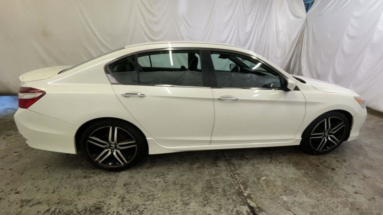 Used 2017 Honda Accord Sport Special Edition image 9