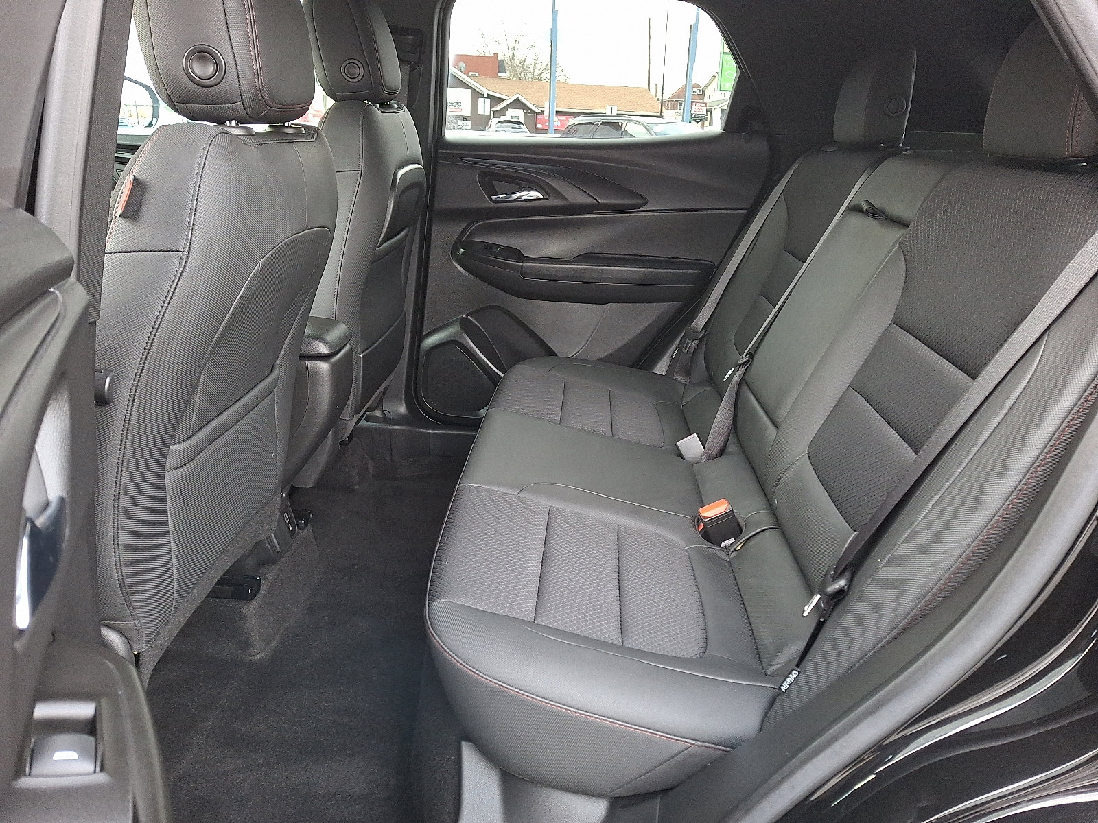 Used 2023 Chevrolet TrailBlazer RS w/ Convenience Package image 11