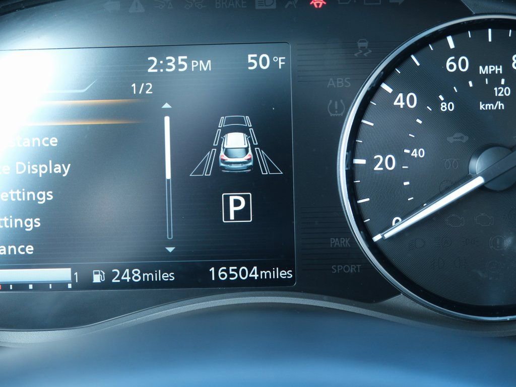 Used 2023 Nissan Kicks SV image 4