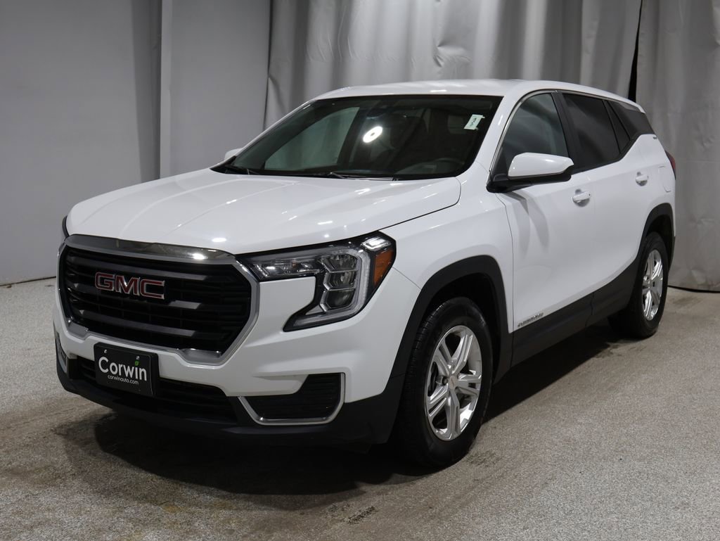 Used 2024 GMC Terrain SLE image 5