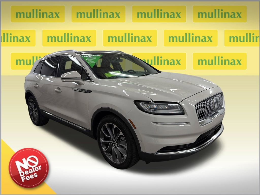 Used 2022 Lincoln Nautilus Reserve w/ Equipment Group 201A image 1