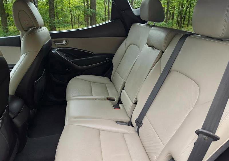 Used 2018 Hyundai Santa Fe Sport w/ 2.4L Tech Package 04 AWD/4WD image 18