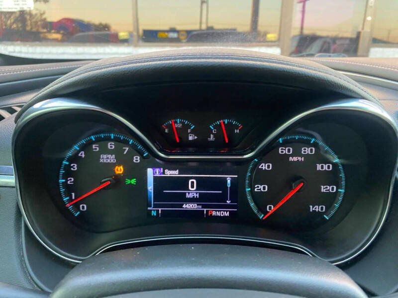 Used 2017 Chevrolet Impala LT w/ Leather Package FWD image 21
