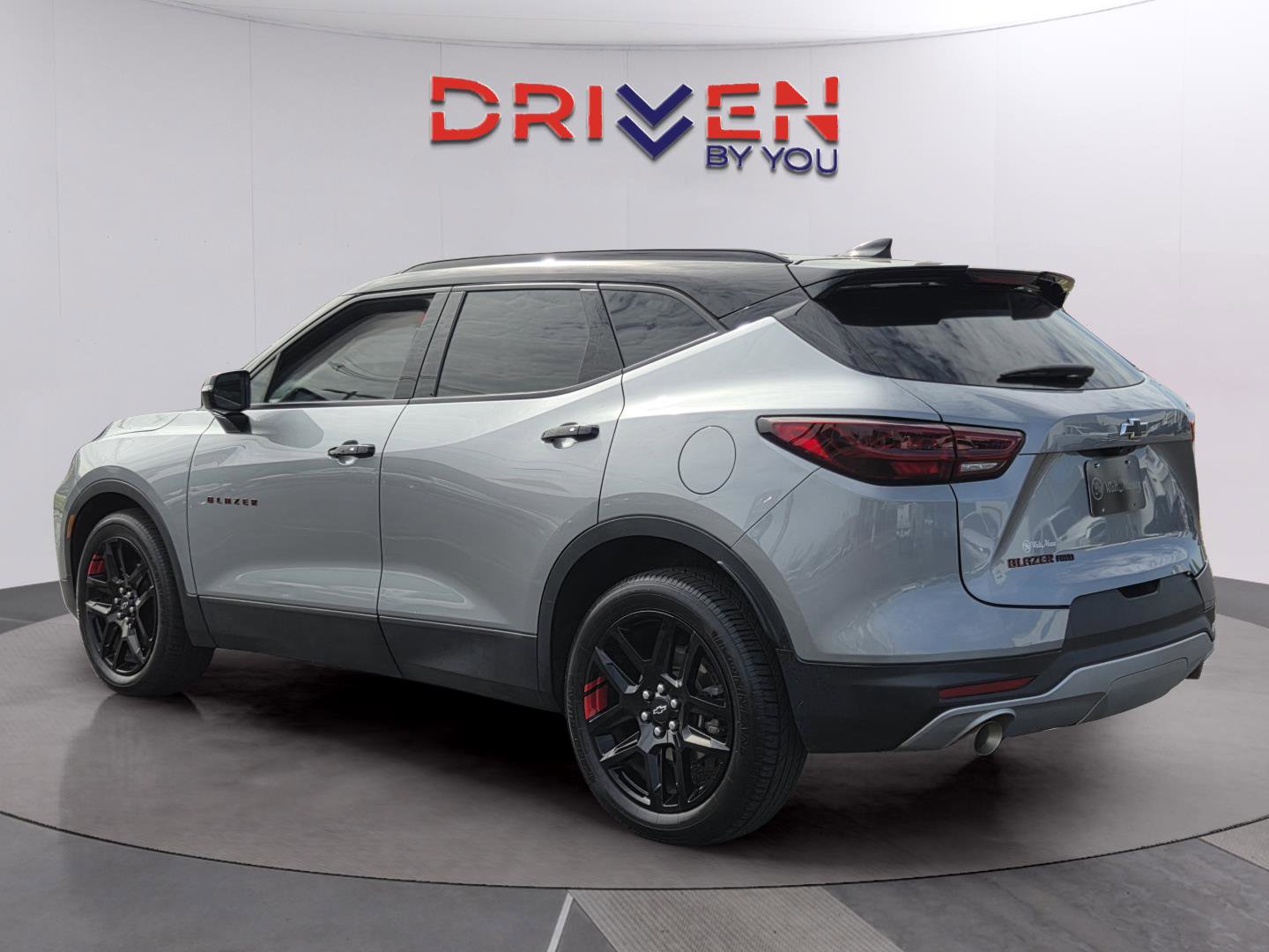 Used 2024 Chevrolet Blazer LT w/ Sound & Technology Package AWD/4WD image 3