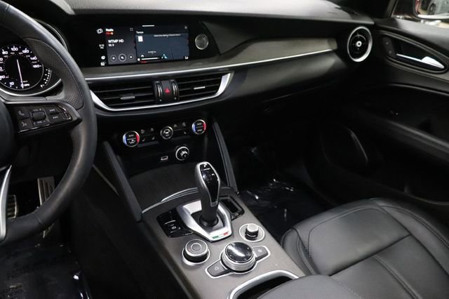 Used 2022 Alfa Romeo Stelvio Ti w/ Active Assist Plus Package image 31