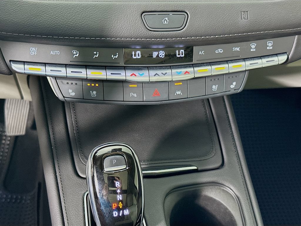 Used 2021 Cadillac XT4 Premium Luxury FWD image 15