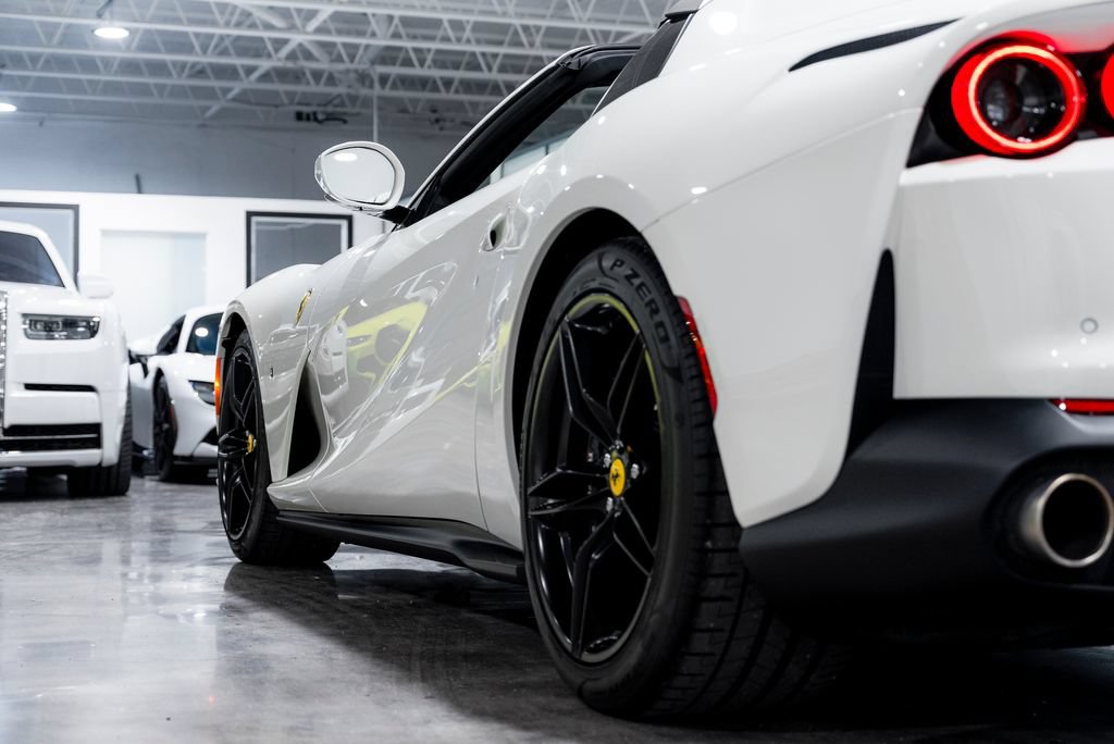 Used 2023 Ferrari 812 GTS RWD image 17