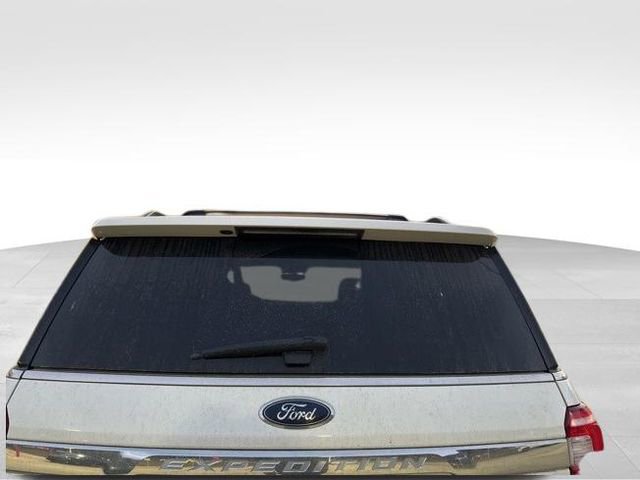 Used 2020 Ford Expedition XLT w/ Equipment Group 202A AWD/4WD image 8